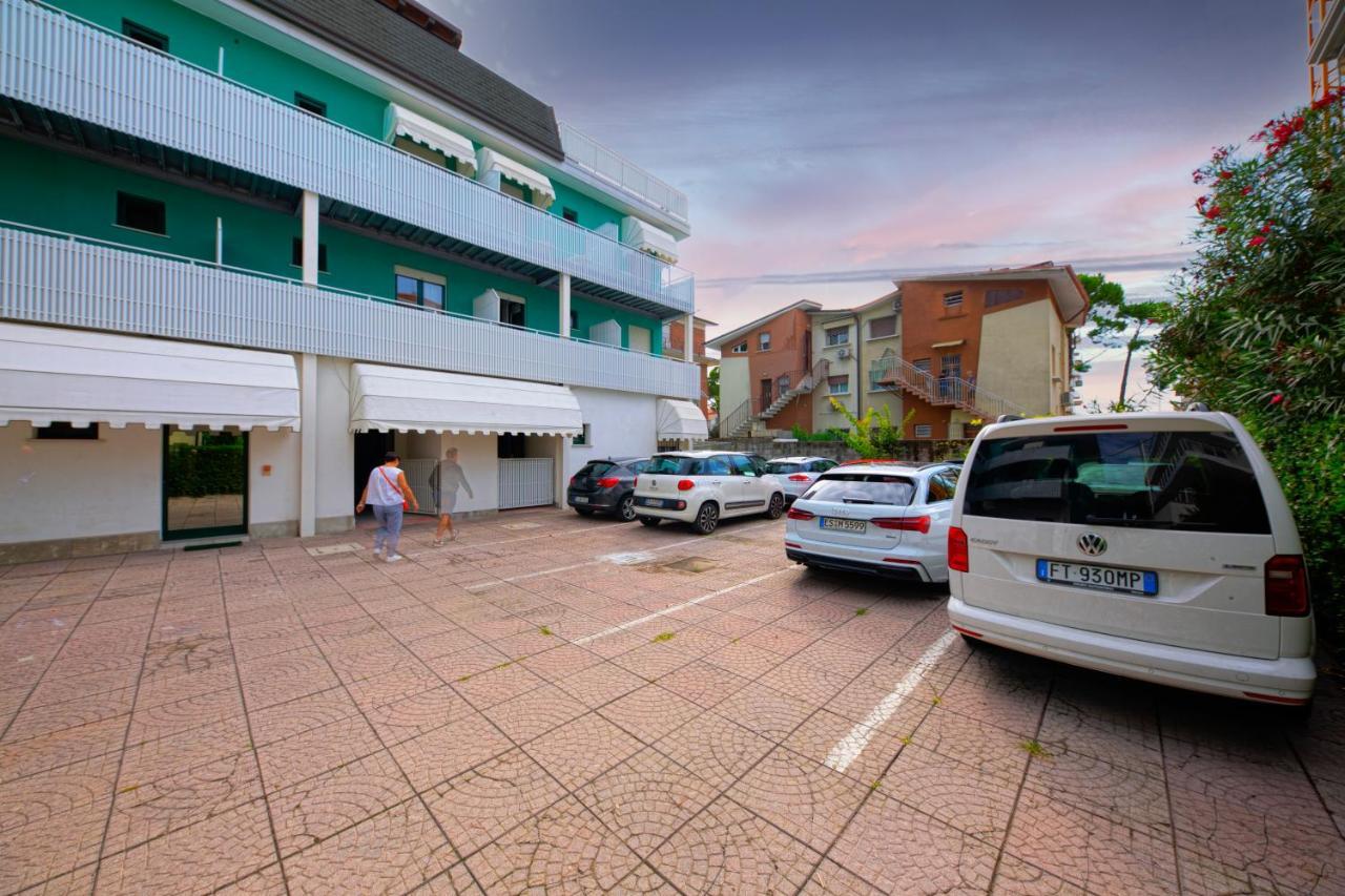 Hotel Olanda Lido di Jesolo Exterior foto