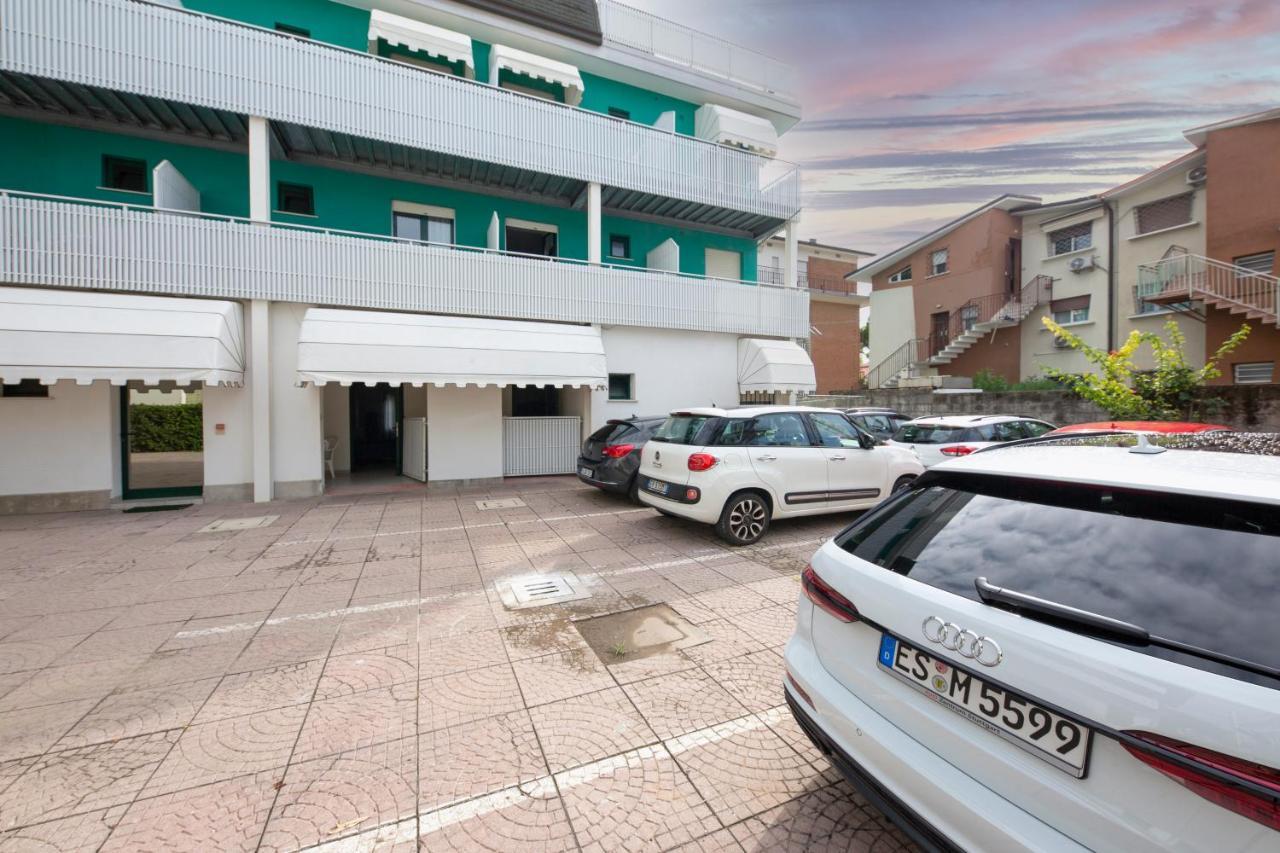 Hotel Olanda Lido di Jesolo Exterior foto